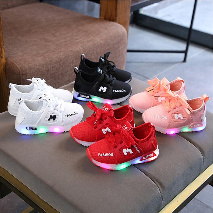 New Children's Flashing Lights Sneakers